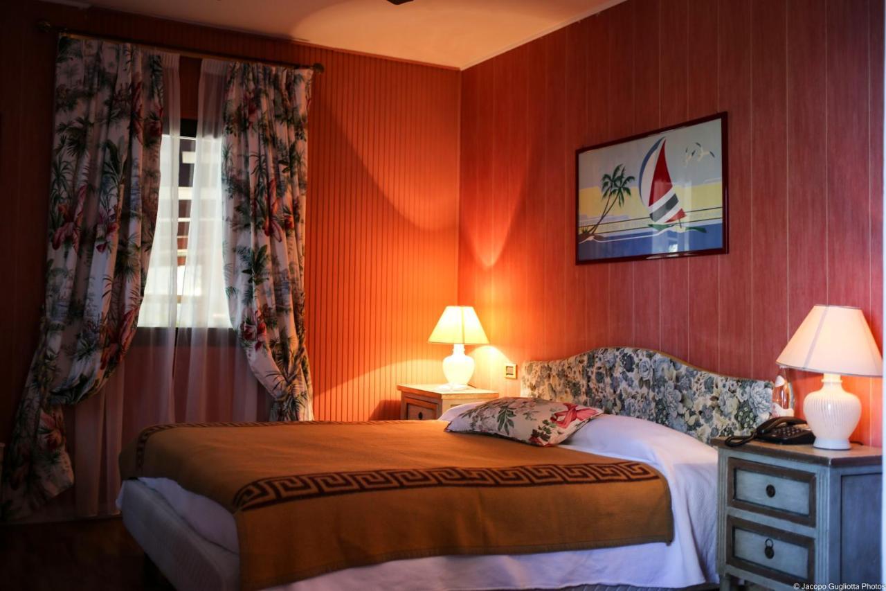 Locanda Baia Beniamin Grimaldi  Ngoại thất bức ảnh